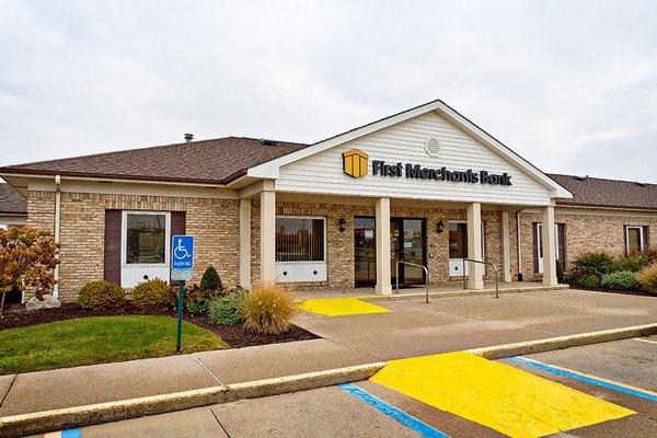 First Merchants Bank in Fort Wayne, IN