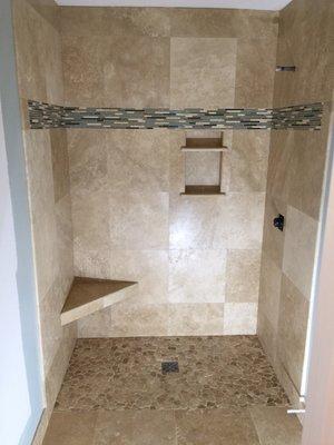 Travertine curbless shower