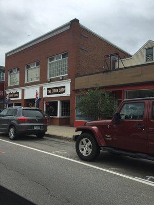 Radloff's Cigars -- 38 North Main Street, Rochester           Storefront