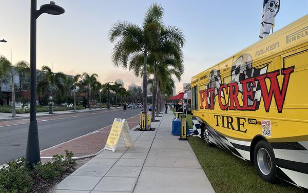 Pit Crew Tire Service