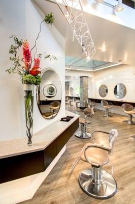 Salon Hazelton