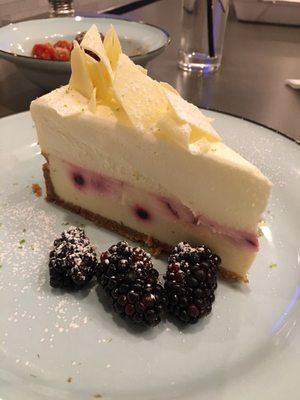 Key lime blackberry pie