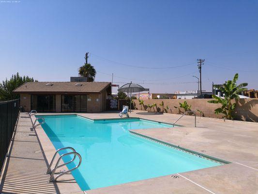 Bakersfield RV Travel Park