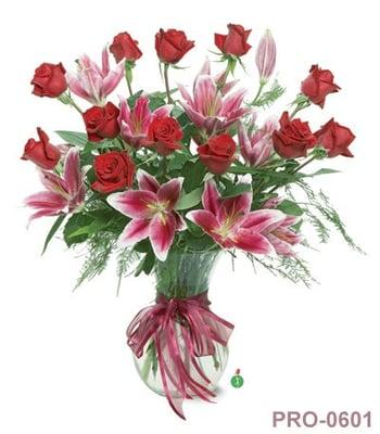 A luxurius and feminine bouquet that would be pretty for birthdays or other grand occasions.