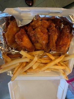 Hot wings and fries