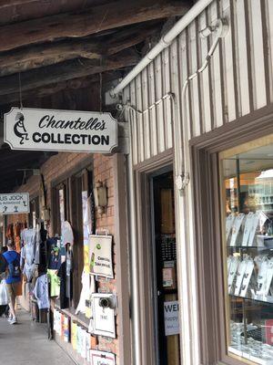 Chantelle's Collection storefront