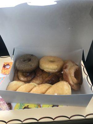 Friendly service, yummy donuts and fresh, delicious sausage rolls. Thank you Granny Donuts for the perfect Saturday breakfast with family.