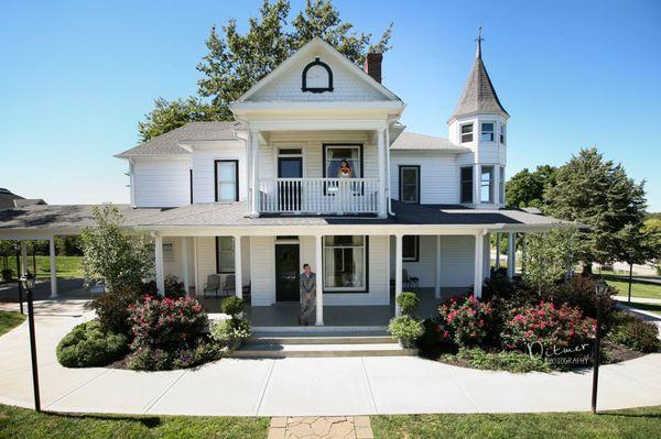 1890 Historic House, acts as Bridal Suite to get ready in!