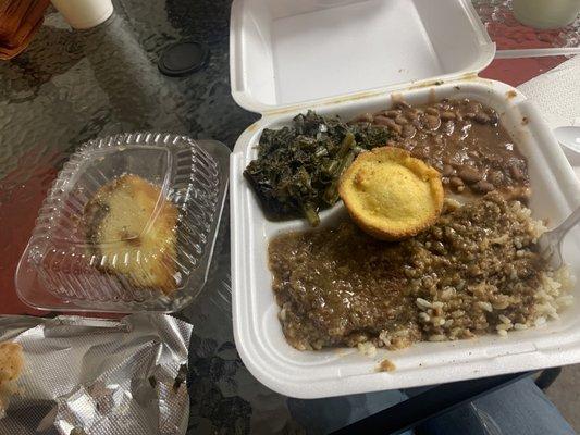 Cubed steak & rice, pinto beans, collard greens, sock it to me cake !! and a corn muffin