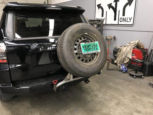 2017 Toyota 4Runner Stock Bumper Tire Carrier