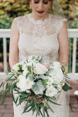 Romantic and rustic bridal bouquet. Veronica Coleman Photography