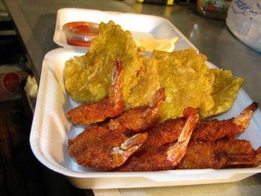 Fried shrimp & tostones