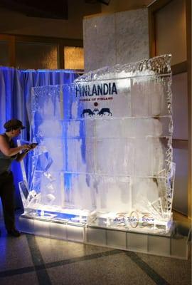 Graffiti Ice Wall Interactive Ice Sculpture