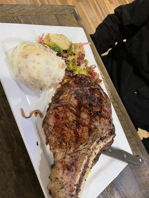 Tomahawk steak