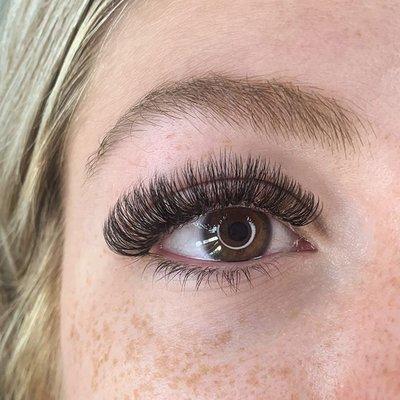 Volume lashes