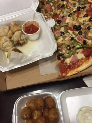 Garlic knots, fried mushrooms, & supreme pizza...amaze-balls!!