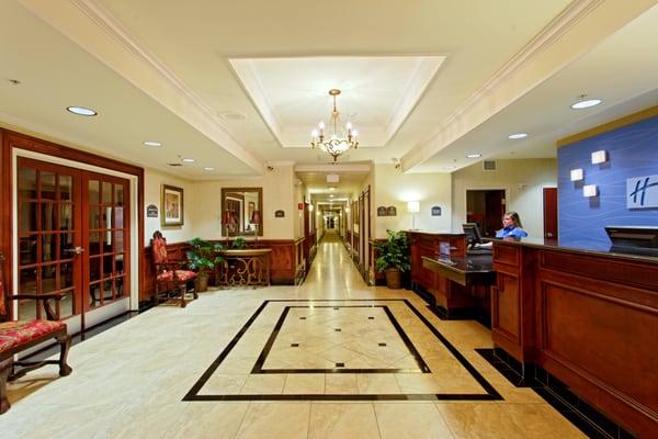 Holiday Inn Express & Suites San Antonio South, an IHG Hotel