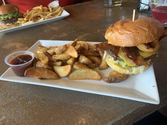 Western bbq burger with Jo Jo's and bbq sauce