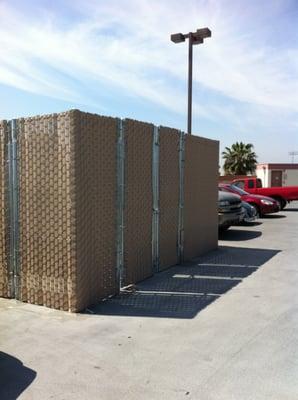 Privacy link chain link fencing