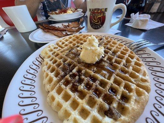 Waffle w/ Pecan Waffle