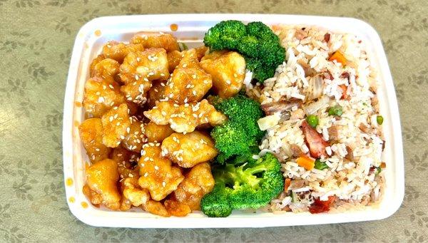 sesame chicken, broccoli, fried rice