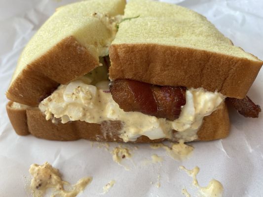 Egg salad sandwich