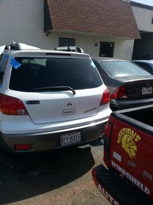 2004 Mitsubishi Outlander back glass replacement