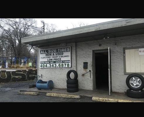 Convenient and quick service shop.