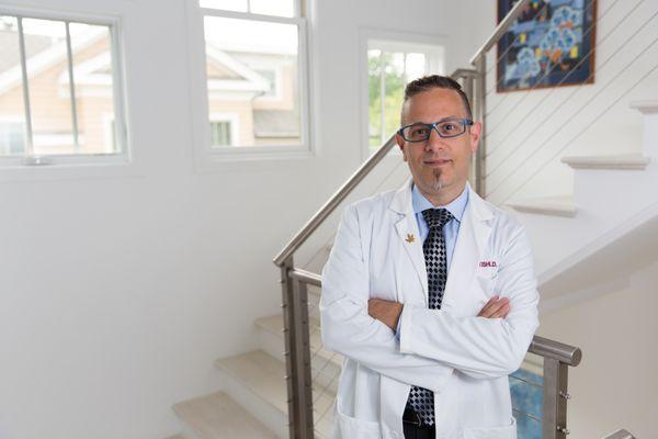 Jordan Tishler, MD Cannabis therapeutics specialist