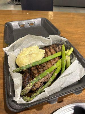 Steak was on point and delicious, the mashed potatoes need some work and tasted bland, asparagus is hard to mess up.