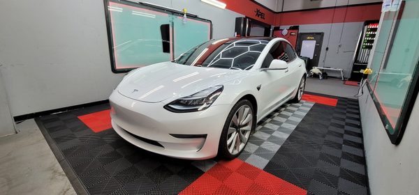 Tesla Model 3 with Xpel Prime XR plus 15% on all the sides and rear glasses and 70% full front windshield!