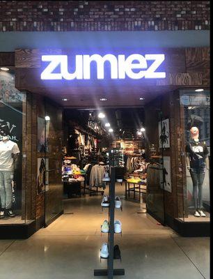 Zumiez