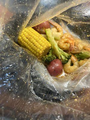 Shrimp bag Memphis mix with broccoli, corn and potatoes!