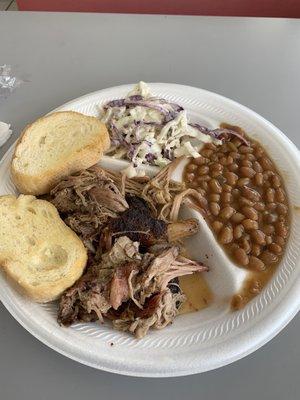 Pulled Pork, slaw and baked beans