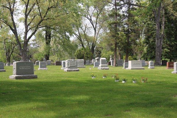 Grand Lawn Cemetery