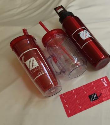 Various water bottles and mugs as well as cleaning cloths!