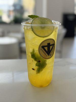 Passion fruit mojito