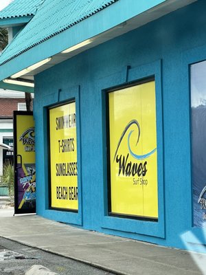 Waves Surf Shop