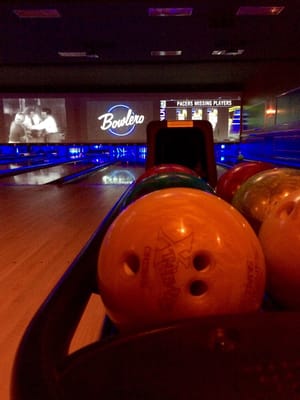 Watch your game or watch THE game at Bowlero!