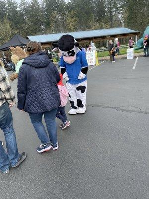 The Dari Mart cow wandered around greeting little ones.