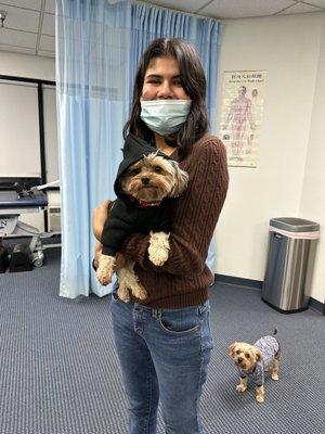 Patient came for Guasha to relieve her back pain and she loves our service dog Bruce！