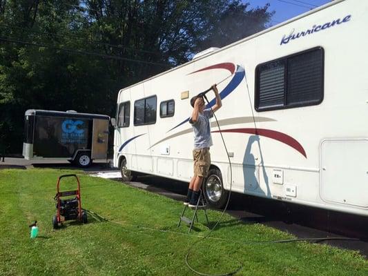 Can't find a place to detail a large RV? Leave it in your driveway and we'll come to you.