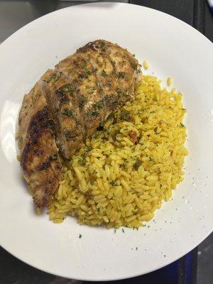 CHICKEN BREAST AND YELLOW RICE...  DELICIOUS!