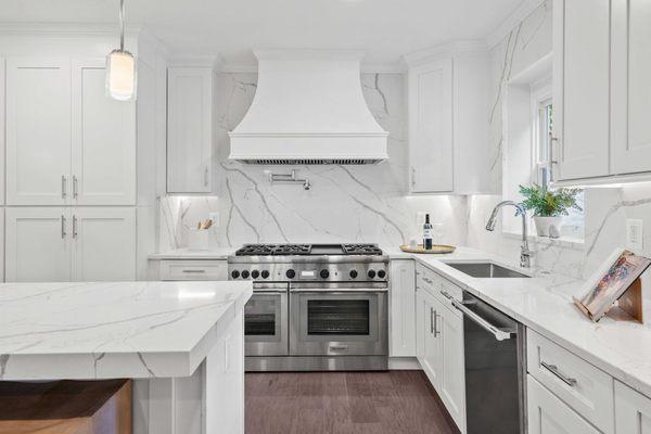 Full Quartz Backsplash