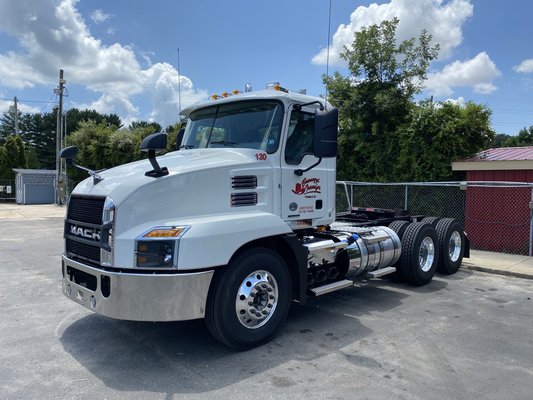 One of our newest trucks, a 2021 Mack Anthem!