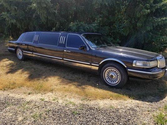 Lincoln Town Car limousine