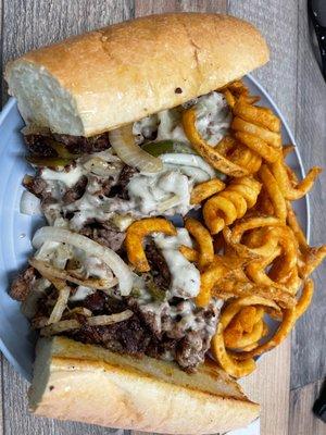 This Philly Cheesesteak was the bomb! The bread was delicious and soft, meat marinated and very tender and delicious.