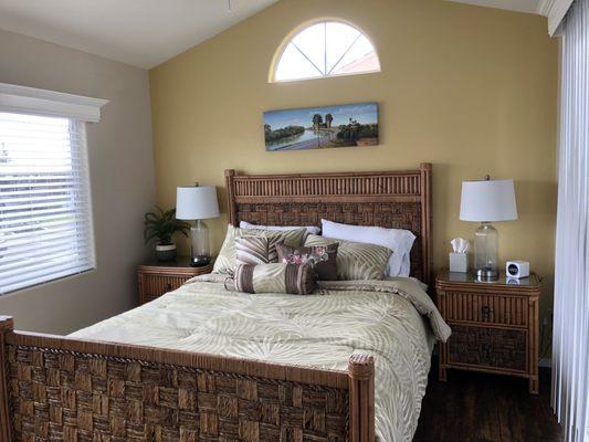 The Waterfront Bungalow bedroom