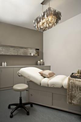 One of Truth + Beauty's 13 Treatment Rooms