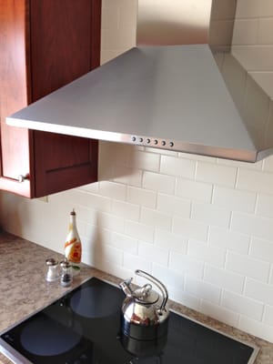 Vent over induction cooktop